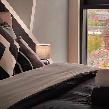 Penthouse Gem, Central, Scenic Views, Stylish, Modern, City Centre 2Br Sheffield Exterior photo